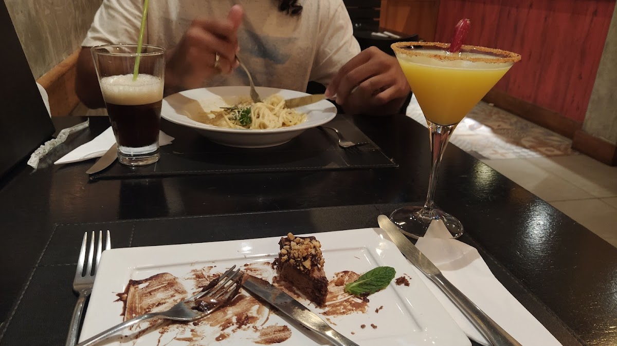 La Bocca Bar & Trattoria-8